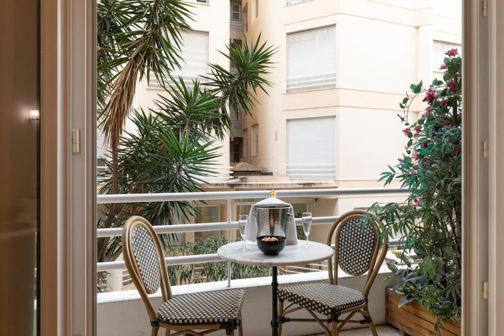 Ferienwohnung Promenade, 2Pieces Chic Et Clim Avec Terrasse Nizza Exterior foto