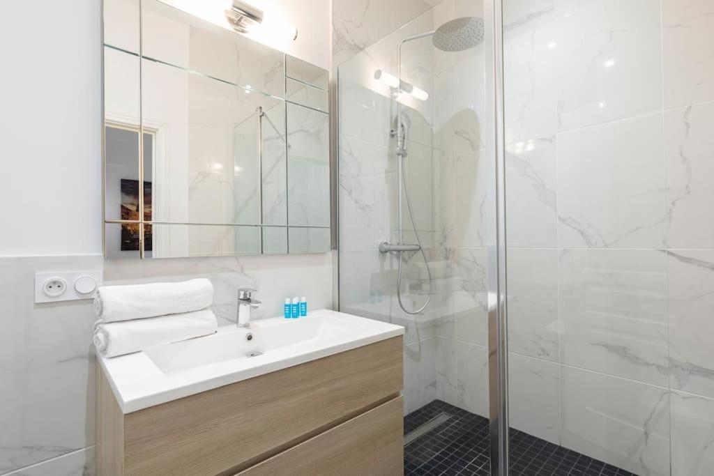 Ferienwohnung Promenade, 2Pieces Chic Et Clim Avec Terrasse Nizza Exterior foto